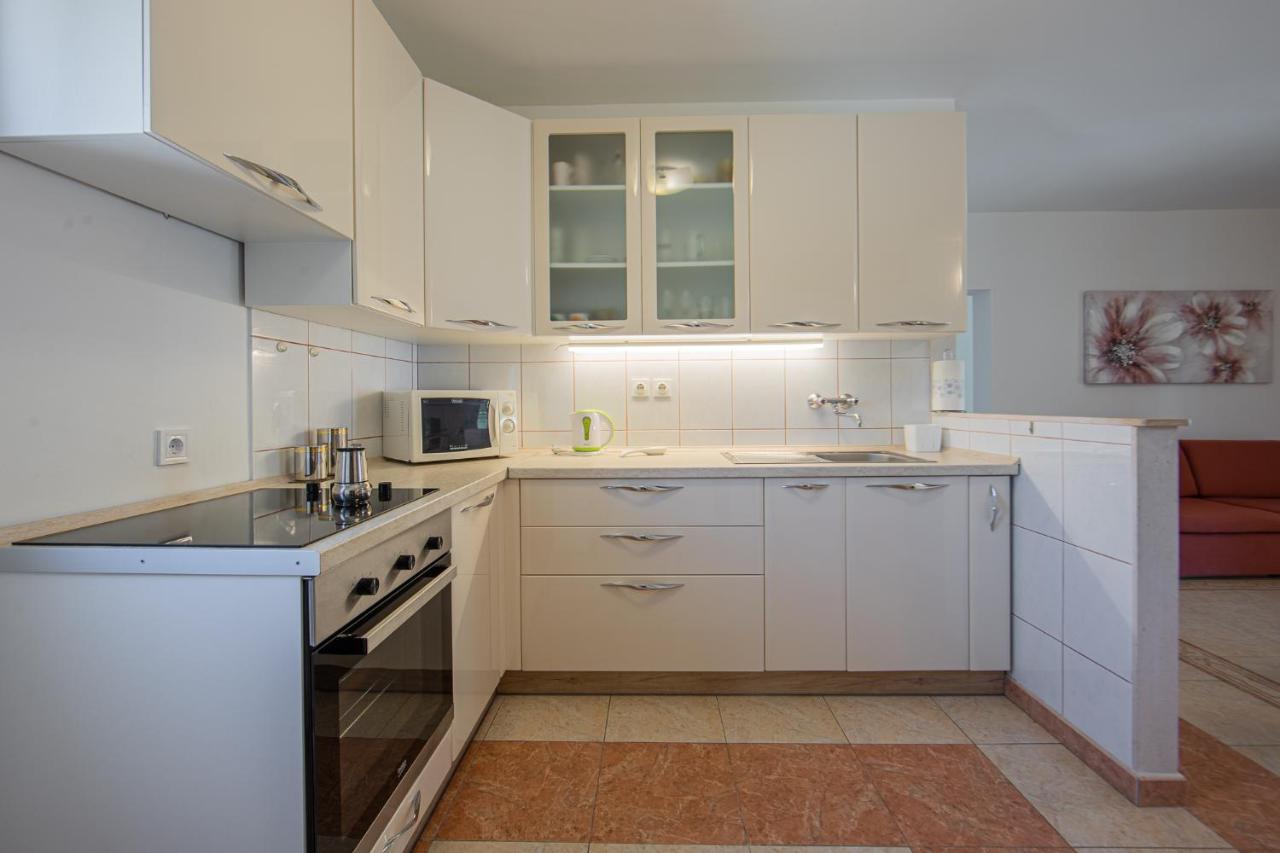 Apartmani Mares Ražanj Exteriör bild