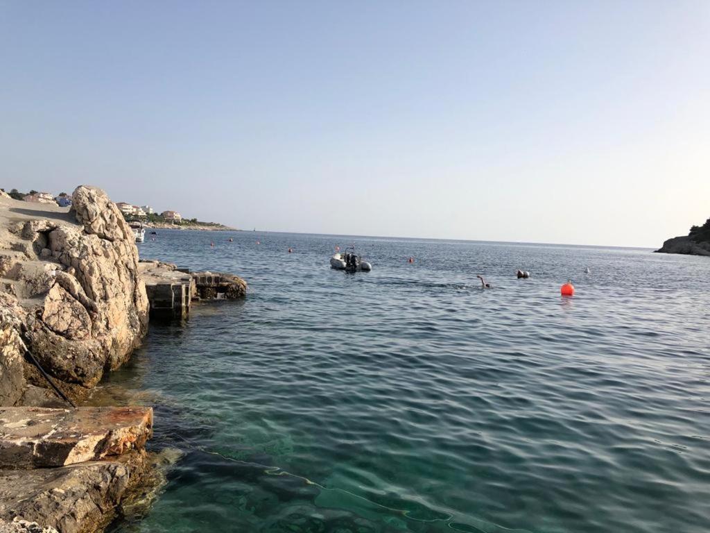 Apartmani Mares Ražanj Exteriör bild
