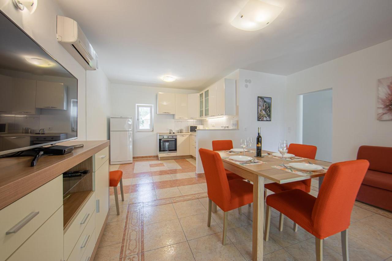 Apartmani Mares Ražanj Exteriör bild