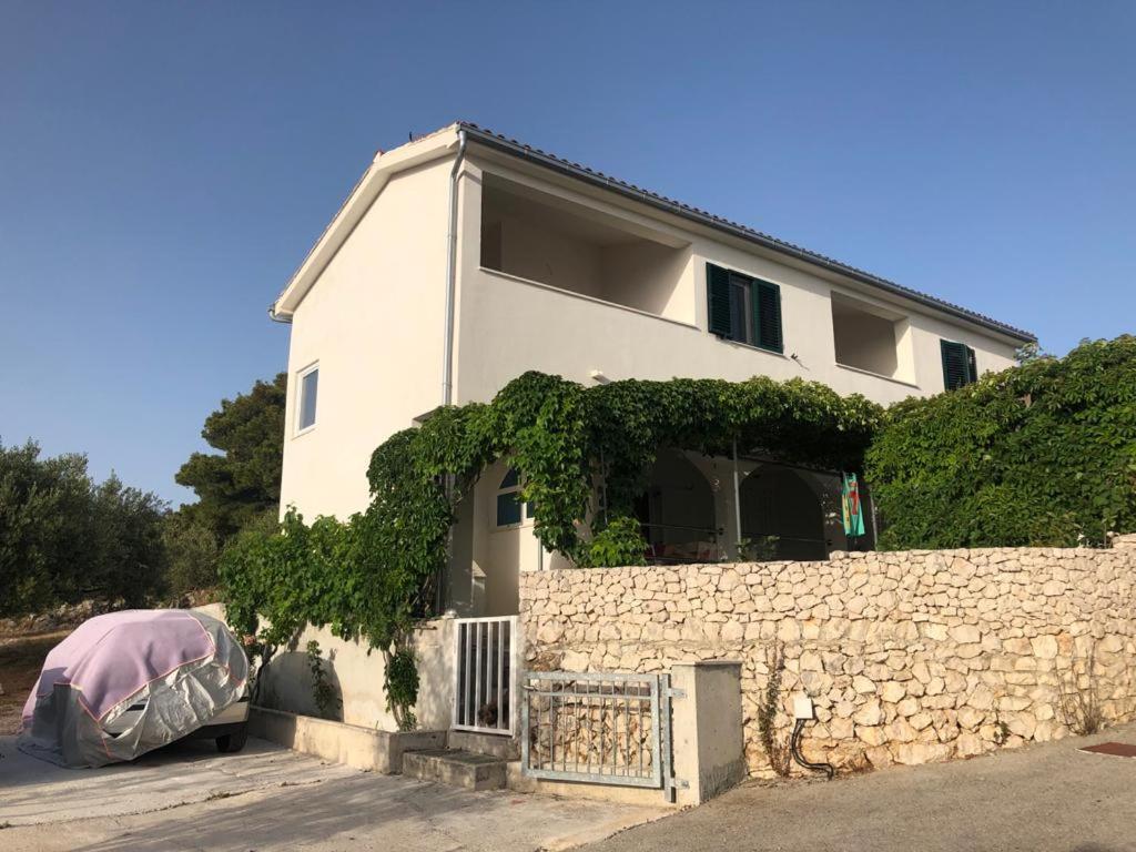 Apartmani Mares Ražanj Exteriör bild