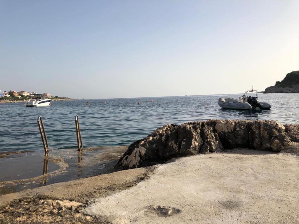 Apartmani Mares Ražanj Exteriör bild